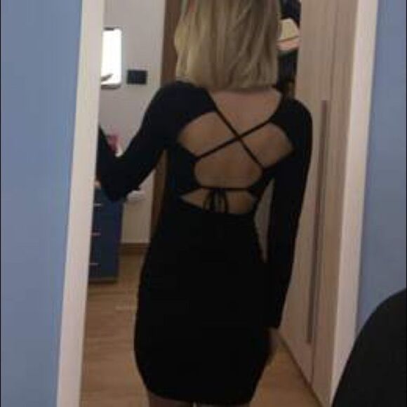 ✨ Crisscross Back Ruched Detail Dress✨ - Picture 7 of 9